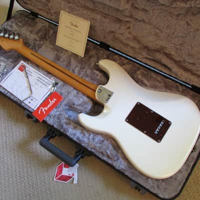 2022 Fender American Ultra Stratocaster Arctic Pearl Metallic w/OHSC & Tags NM/M image 2