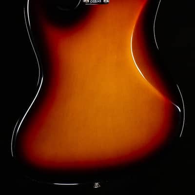 Fender American Vintage II 1966 Jazz Bass Rosewood Fingerboard 3-Color Sunburst (898) image 4