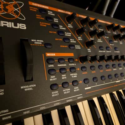 Quasimidi Sirius Analog Synth - RARE - Fully serviced + new mic image 2