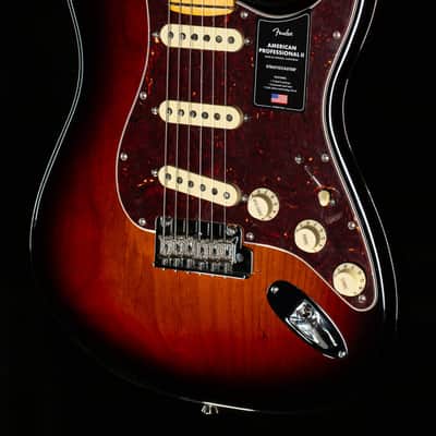 Fender American Professional II Stratocaster 3-Color Sunburst Maple Fingerboard (139) image 1