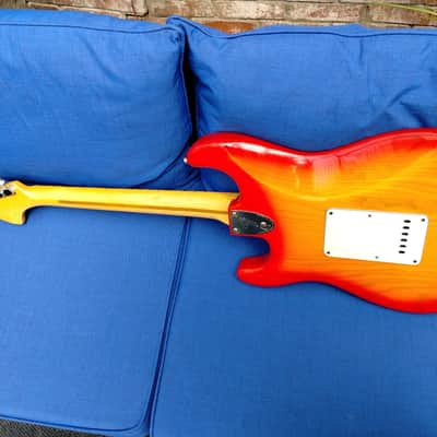 Fender Stratocaster with Maple Fretboard 1978 - 1981 - Sunburst image 5