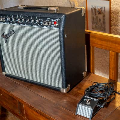 Fender Champion 30 DSP 2-Channel 30-Watt 1x10" Guitar Practice Amp with Onboard Effects 2002 - 2004 - Black image 1