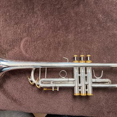 Chinese made Trumpet labeled as Bach LT180S-72 Bb Silver with Gold Trim & Case LT180S-72 2025 - Silver image 3