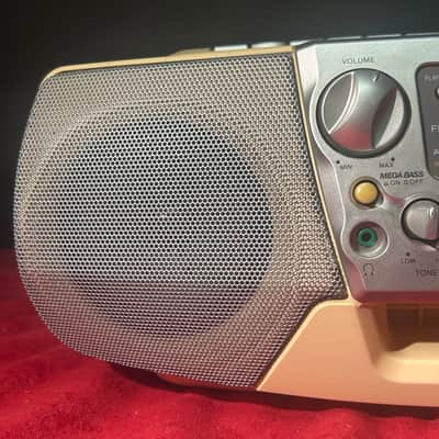 Sony CFD-V17 AM/FM Radio + Cassette/CD Player image 2