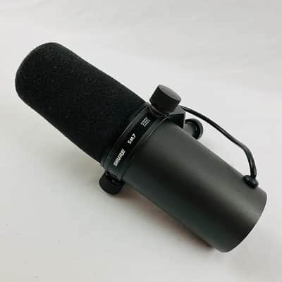Shure SM7 Cardioid Dynamic Microphone