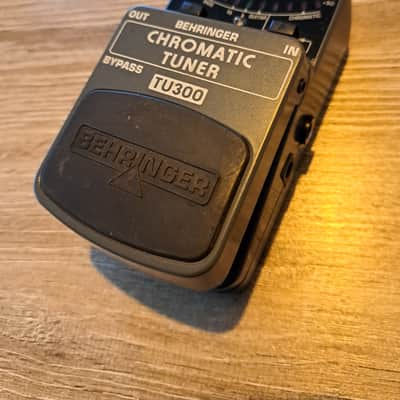 Behringer TU300 Chromatic Tuner 2010s - Standard image 4