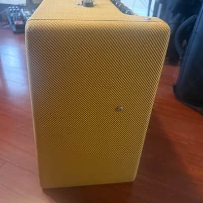 Fender Blues Junior Lacquered Tweed 15-Watt 1x12" Guitar Combo 2016 - Present - Lacquered Tweed image 2