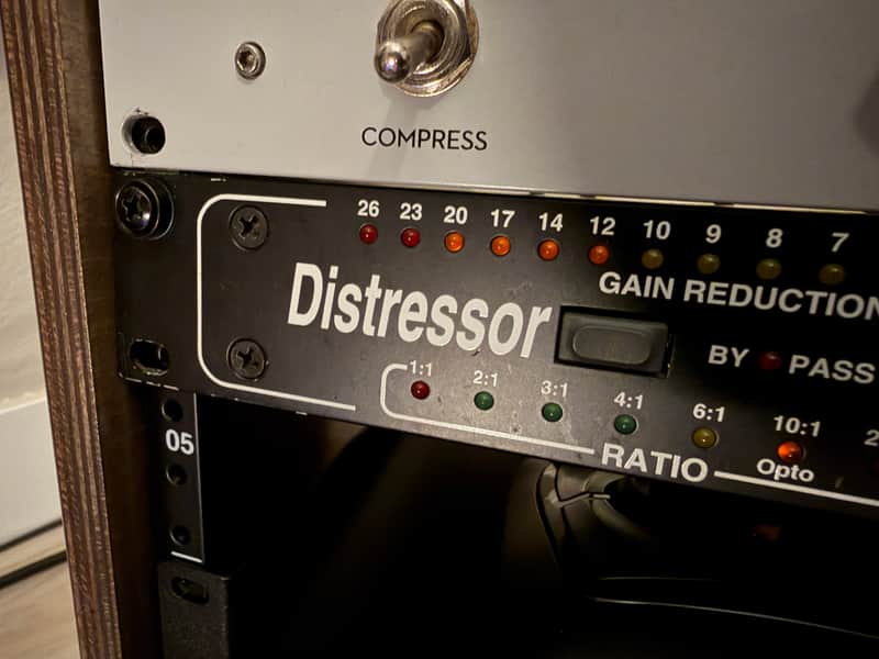 Empirical Labs EL8-X Distressor with British Mode 2000s - Black image 1