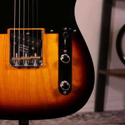 Fender Custom Shop Nocaster 1951 NOS - Maple Fingerboard, 2-Tone Sunburst image 3