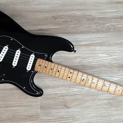 Fender 1994 Stratocaster Guitar Black with Maple Neck & Gilmour MOD & Fender Locking Tuners image 2