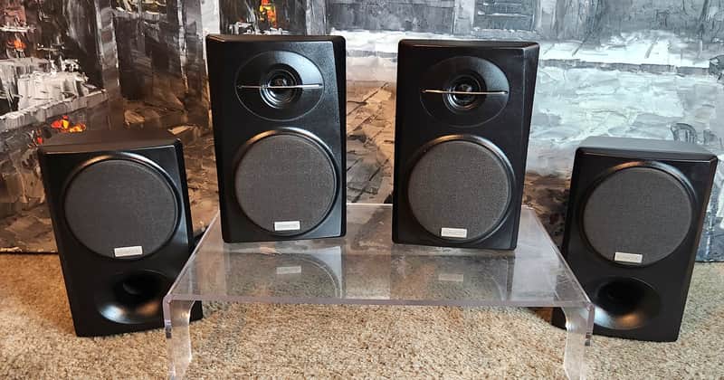 Kenwood Kenwood KS-305HT is a 4 -piece wired surround sound satellite speakers 90s - Black image 1