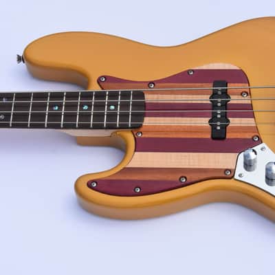 Ankh Instruments 4 string, Jazz Bass, Left Hand, Woodie 2022 Gold Metalic image 1