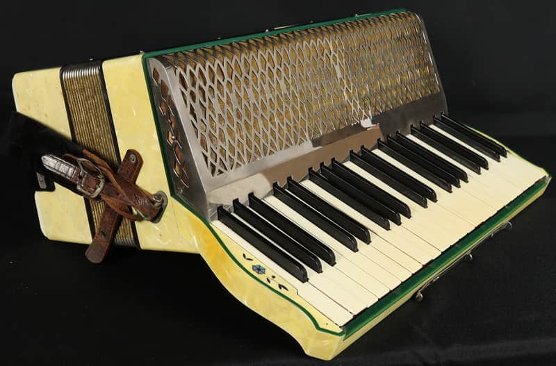 Vintage Hohner Tango IV Piano Accordion Pearl Red w/ Case | Reverb