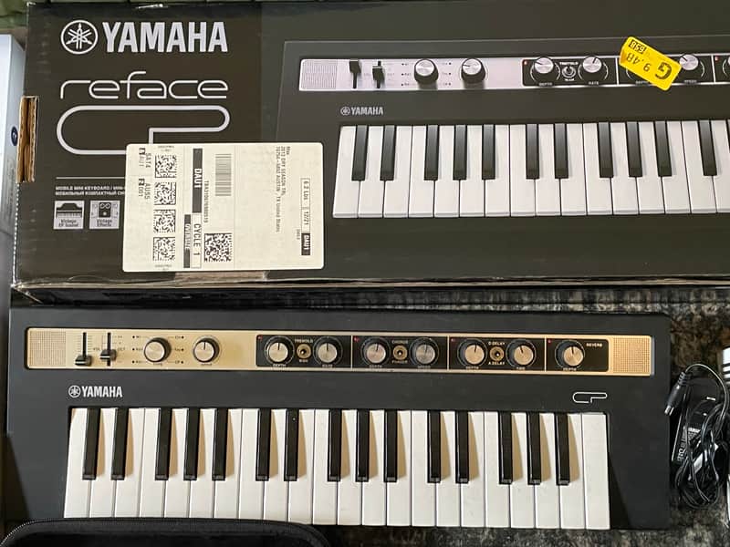 Yamaha Reface CP Mini Mobile Keyboard 2015 - Present - Black image 1