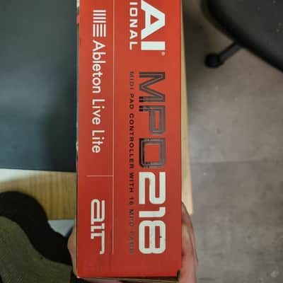 Immagine Akai MPD218 2015 - Present - Black - 4