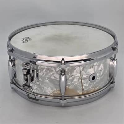 Used Vintage Gretsch Dixieland Snare Drum 14x5.5 White Marine Pearl - Good image 4