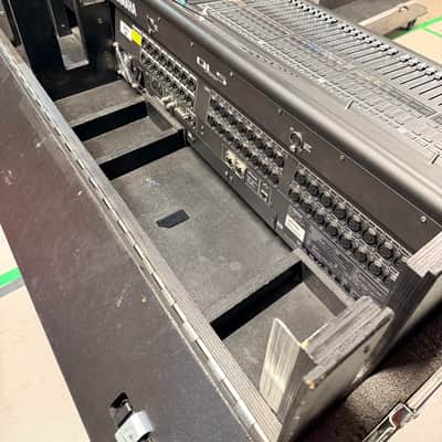 Yamaha QL5 Mixing Console image 2