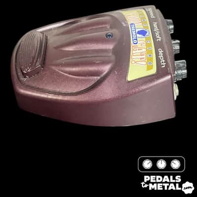 Danelectro Cool Cat Tremolo 2010s - Purple image 4