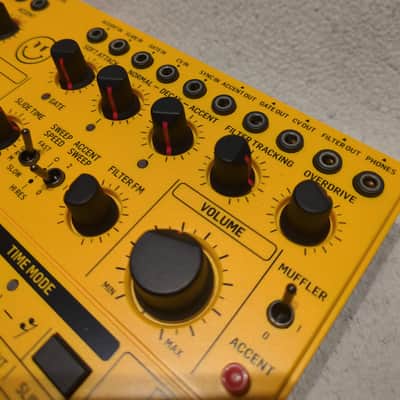Behringer TD-3-MO Modded Out Analog Bass Synthesizer