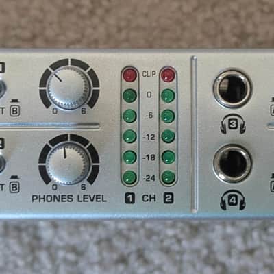 Behringer MiniAmp AMP800 4-Channel Stereo Headphone Amplifier 2001 - Present - Standard image 7