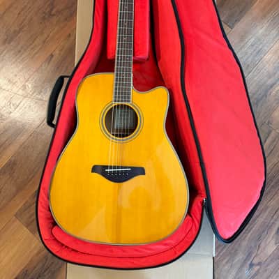 Yamaha FGC-TA TransAcoustic - Natural image 1
