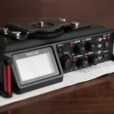 TASCAM DR-70D 4-Channel Audio Recorder for DSLR Cameras 2014 - Present - Black image 1