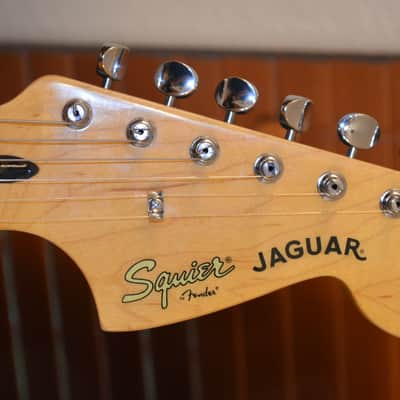 Squier Vintage Modified Jazzmaster Fiesta Red image 5