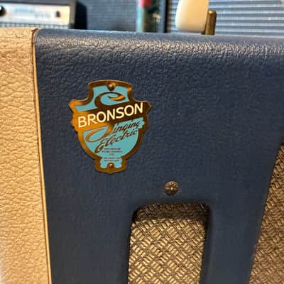 Bronson  Singing Electric  (Valco) 1950- vidéo image 3