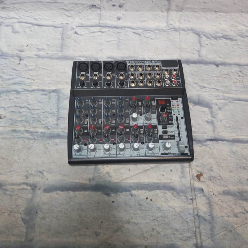 Behringer XENITH 1202FX Mixer