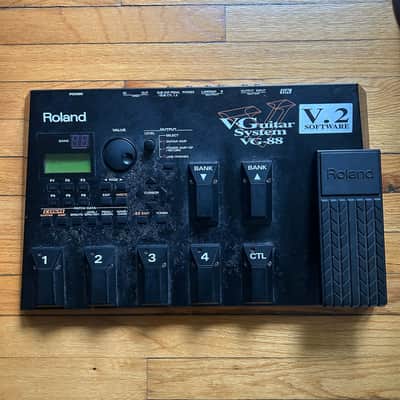 Roland VG-88 V-Guitar System & Multi Effects Pedal Please Read