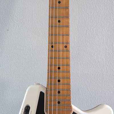 Casio EG-5 Electric Guitar with Onboard Cassette Deck / Amplifier 1980s - White image 4