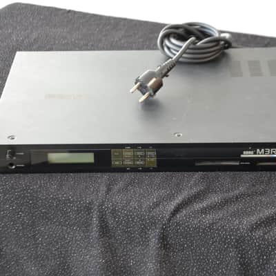 Korg M3R * Vintage digital synthesizer, budget rack version of the Korg M1 *