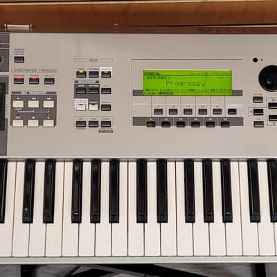 Yamaha Motif 6 Production Synthesizer 2000s - Gray