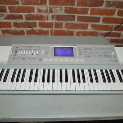 Korg M3 expanded and 61 Key Keyboard-AS IS - touchscreen not working