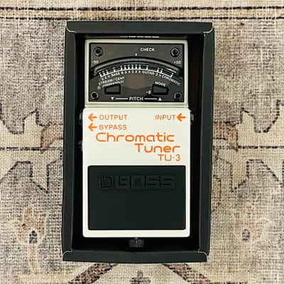 Boss TU-3 Chromatic Tuner Pedal with Bypass image 3