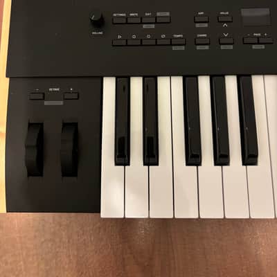 Korg Keystage 61-Key MIDI Controller 2024 - Present - Black image 2