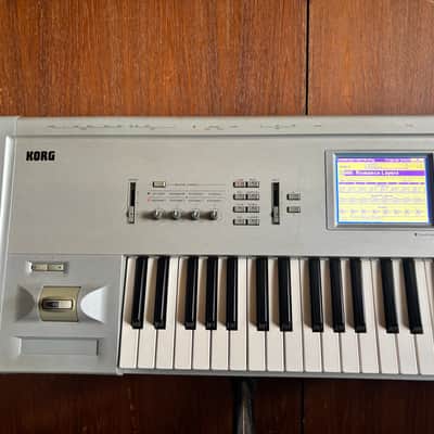 Korg Triton 61 key Music Workstation / Sampler image 2