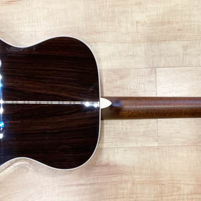 Martin Standard Series OM-28 Acoustic Guitar image 3