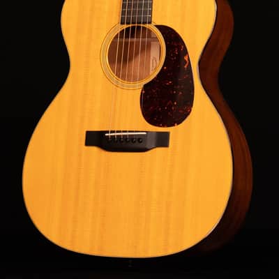 Martin 000-18 Standard, 2014 - USED image 2