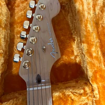 Fender 50th Anniversary American Deluxe Stratocaster 2004 - Sunburst image 4