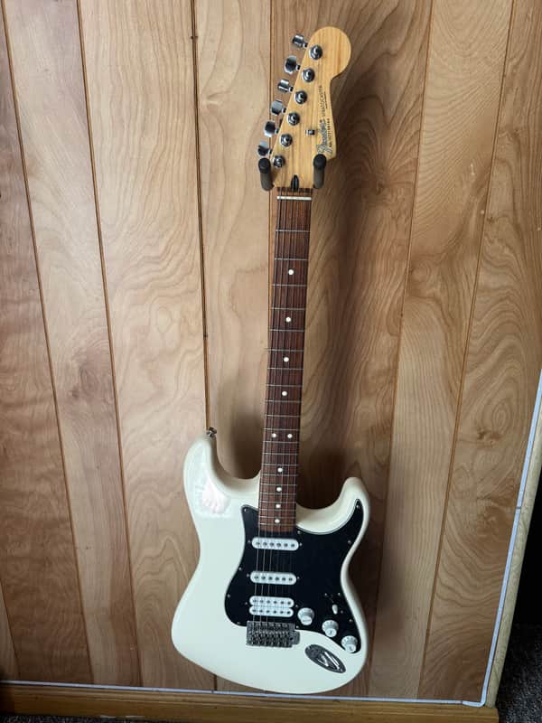 Fender Standard Fat Stratocaster 2004 - Arctic White image 1