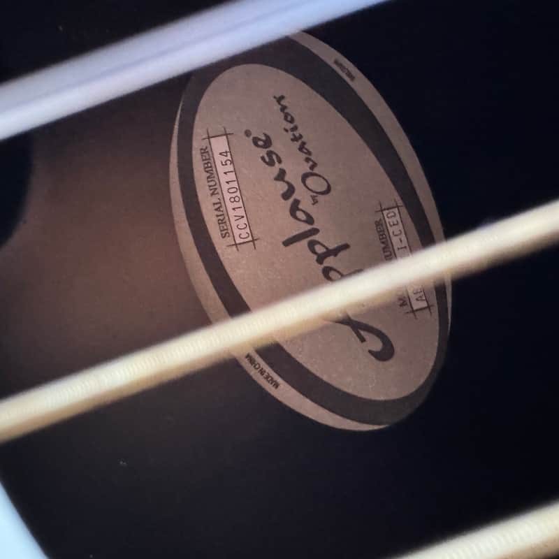 Ann e 2000 Applause Ovation AB24C Polyester/bois