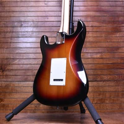 Squier Affinity Stratocaster, 3 Color Sunburst image 4