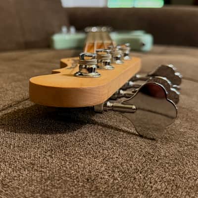 G&L Tribute Series Fallout Bass 2025 Model In Surf Green image 19