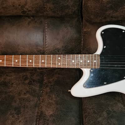 Squier Affinity Jazzmaster Tom Delonge Inspired 2023 - White image 7