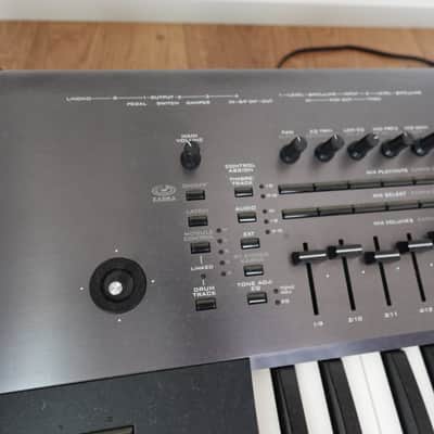 KORG KRONOS 61 black First Generation 2011 Workstation Synthesizer fast ship from japan image 13