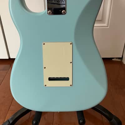 Fender Junior Collection Stratocaster 2022-2023 - Satin Daphne Blue image 3