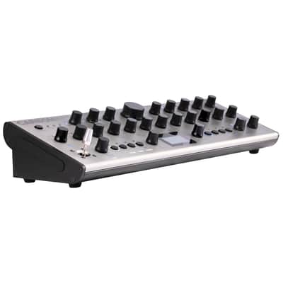 Modal Electronics Carbon8M - Synthesizer image 3