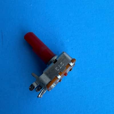 CRATE AMPEG Guitar Amplifier Part: Red D-Shaft 10K LOG Potentiometer 70-103-68 image 4