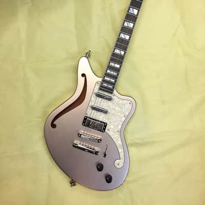D'Angelico Deluxe Bedford SH Electric Guitar-Desert Gold Finish NEW w/Hard Case image 2